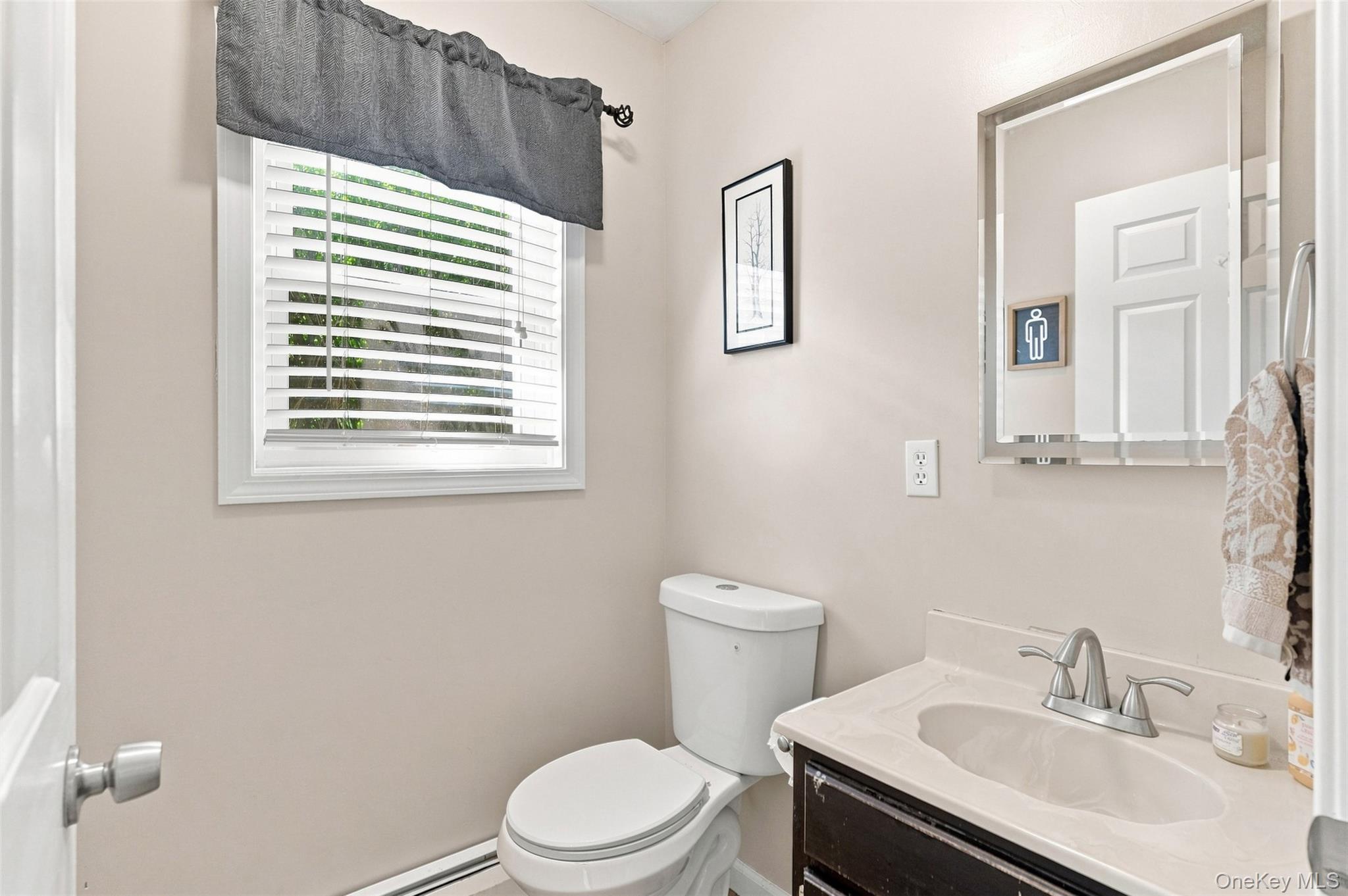 18 English Way – For Sale photo 32