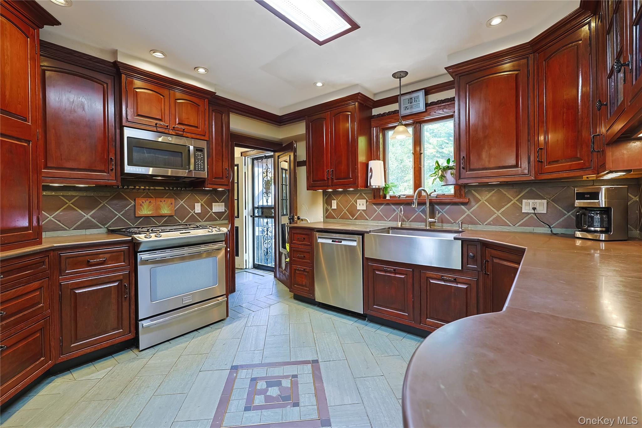 3 Crestwood Place – For Sale photo 5