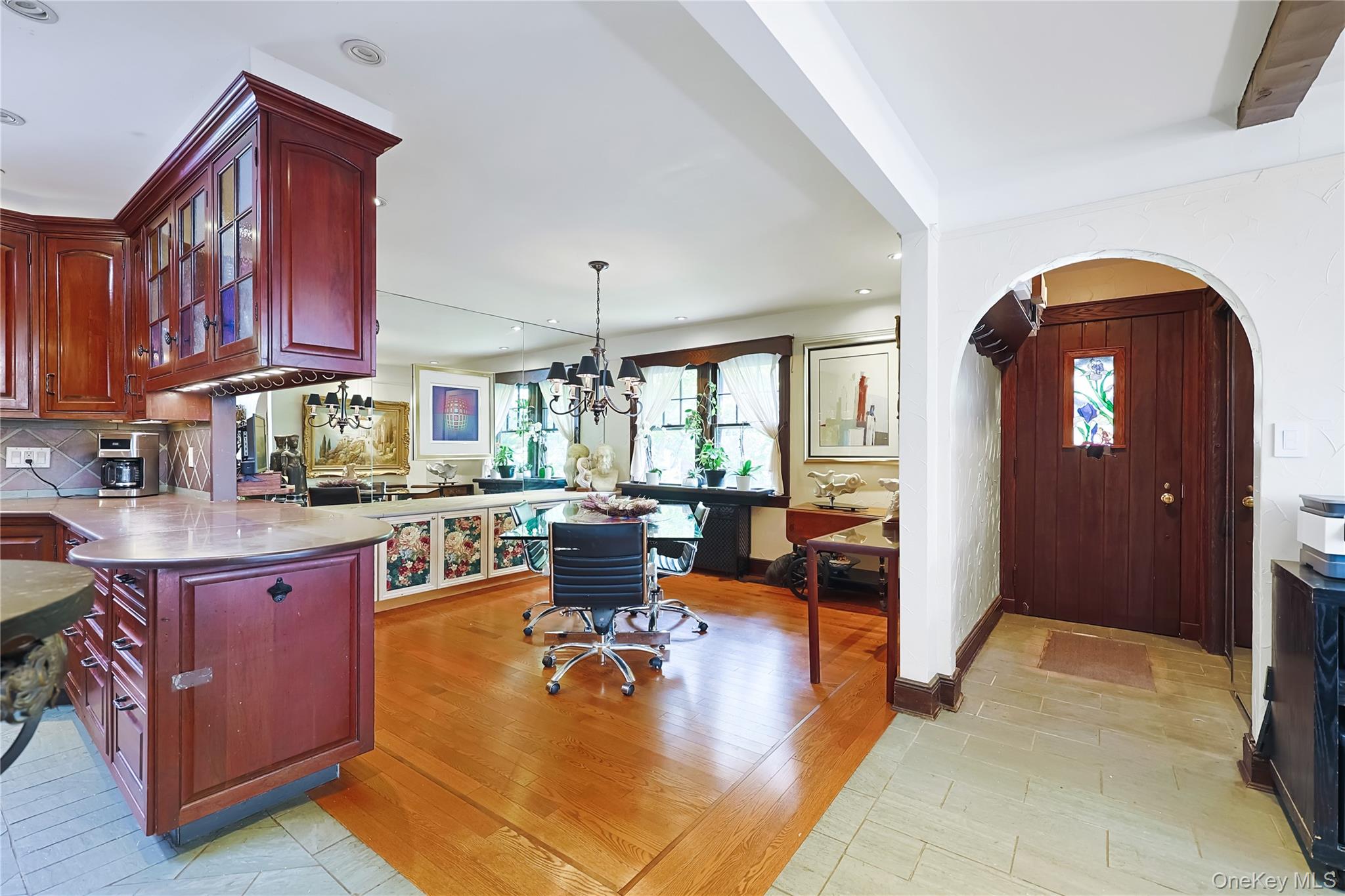 3 Crestwood Place – For Sale photo 2