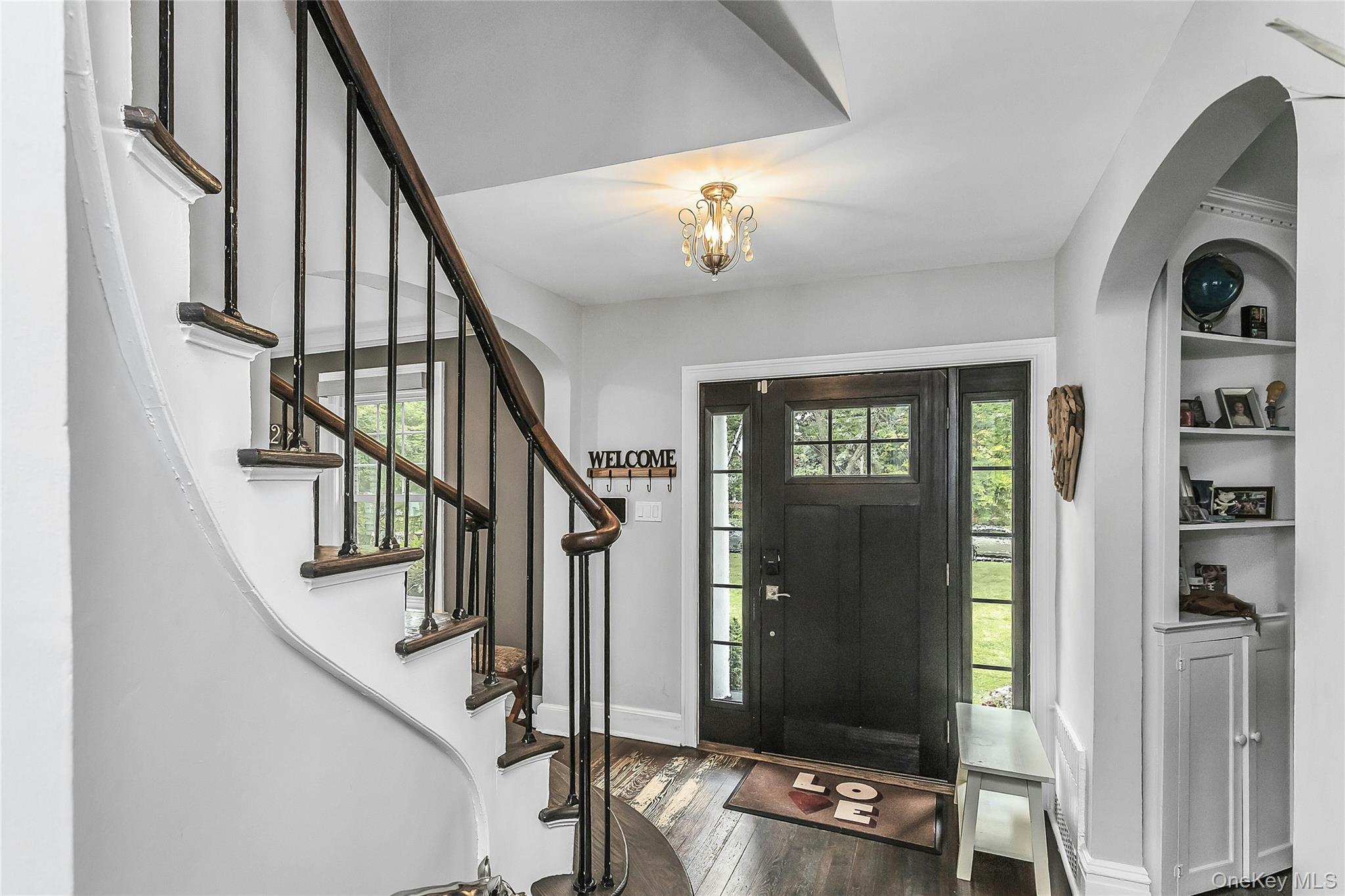 75 S Penataquit Avenue – For Sale photo 4