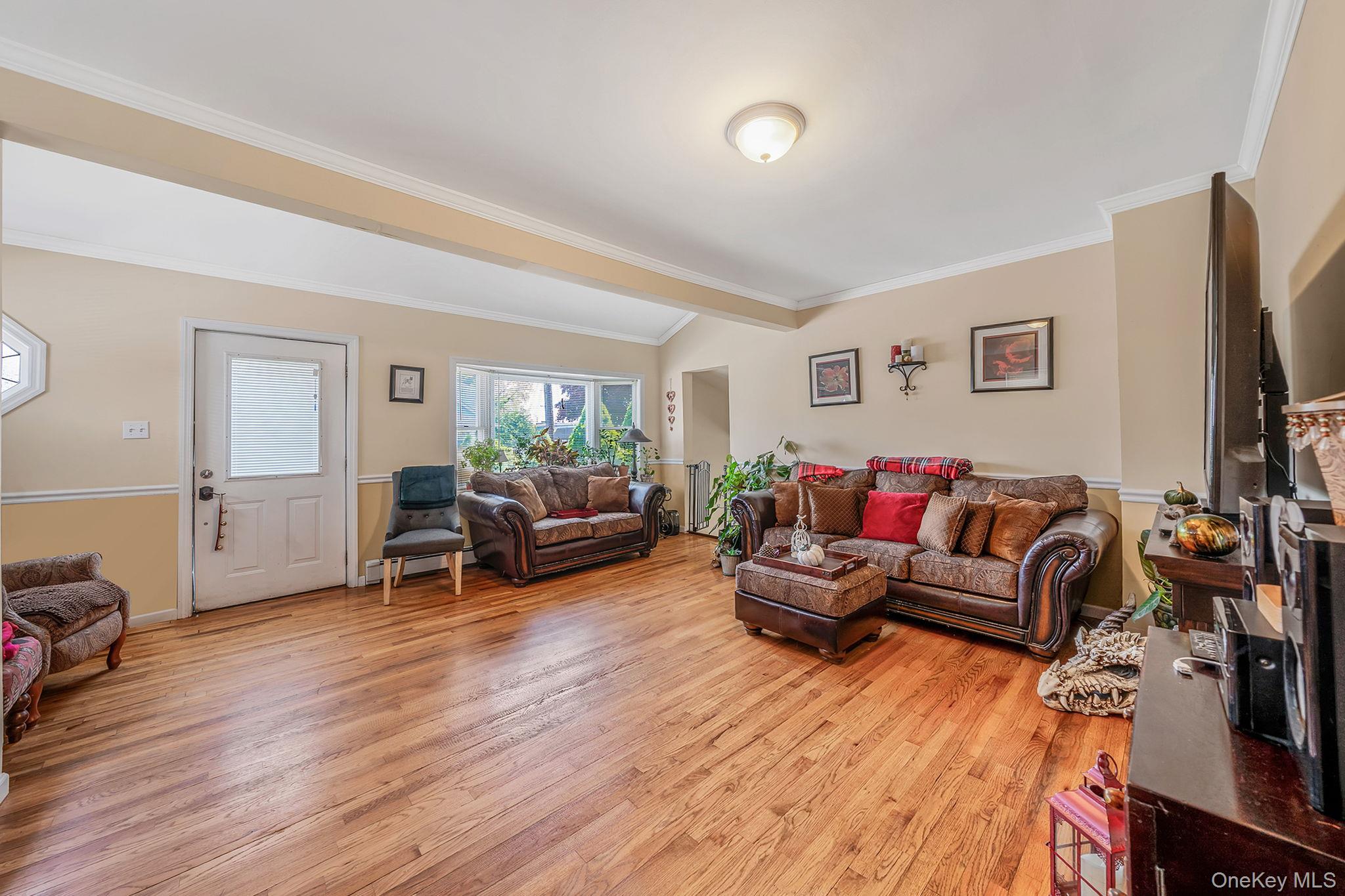 426 Midwood Avenue – For Sale photo 12