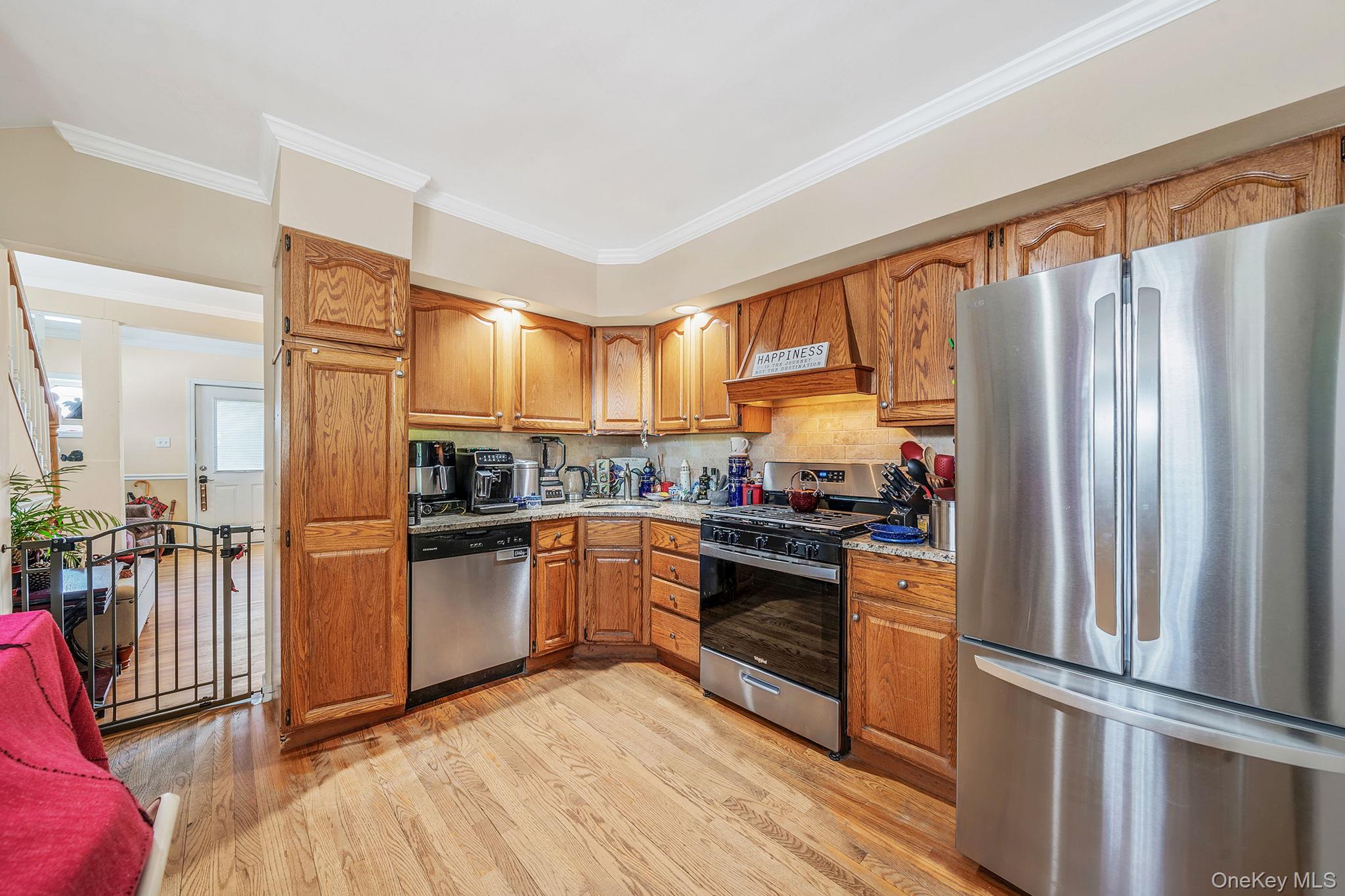 426 Midwood Avenue – For Sale photo 6