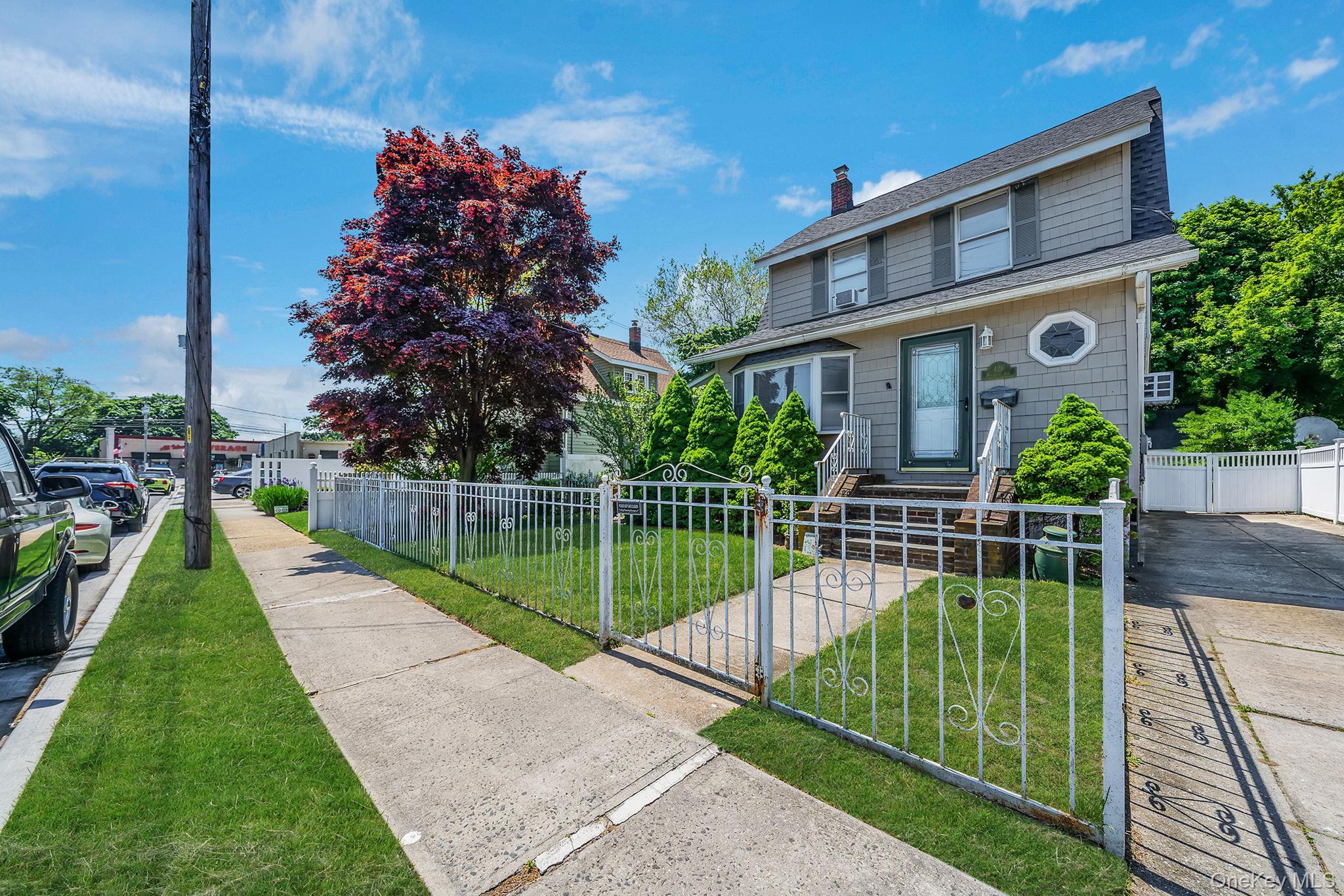 426 Midwood Avenue – For Sale photo 3