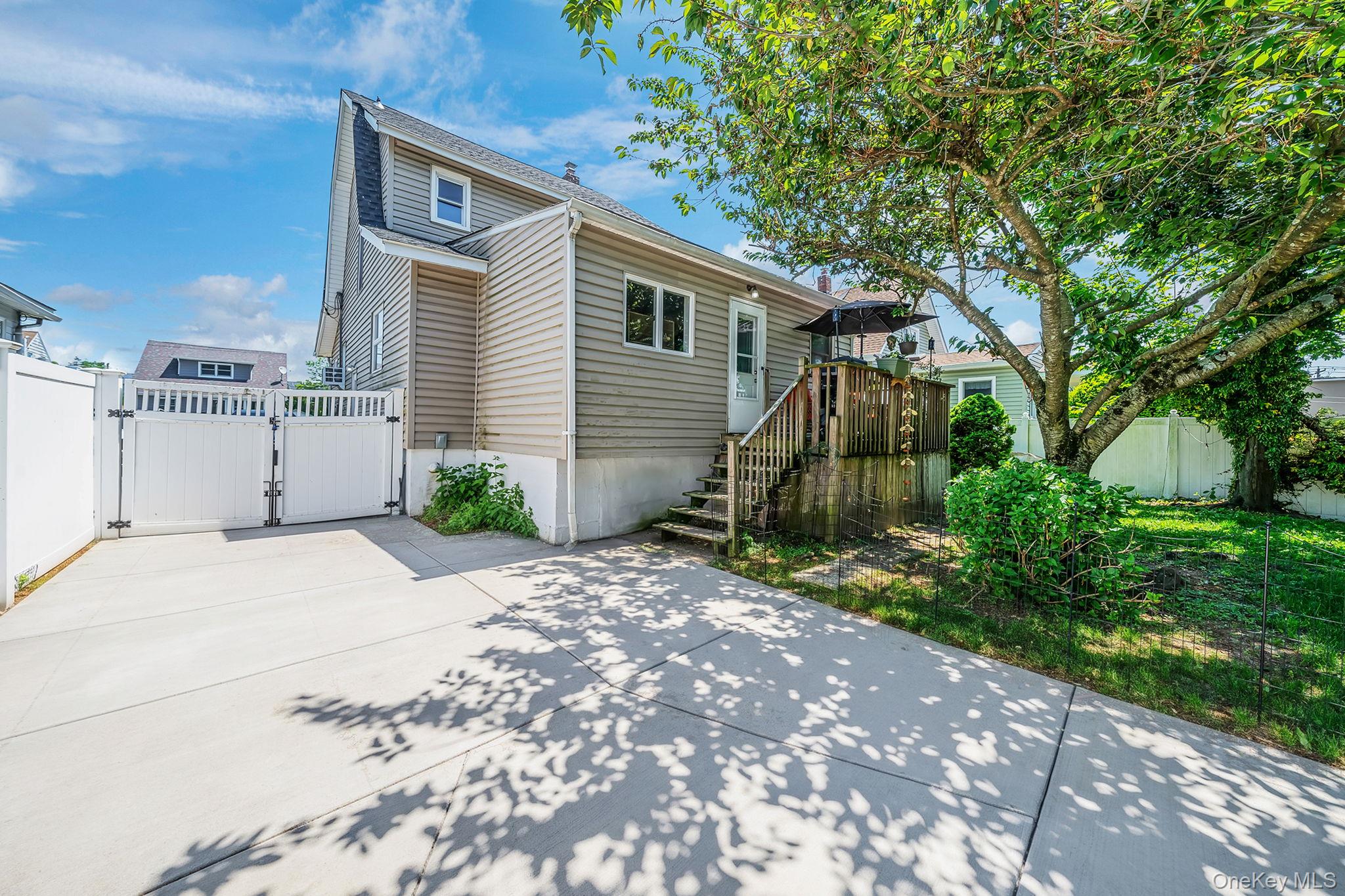 426 Midwood Avenue – For Sale photo 5