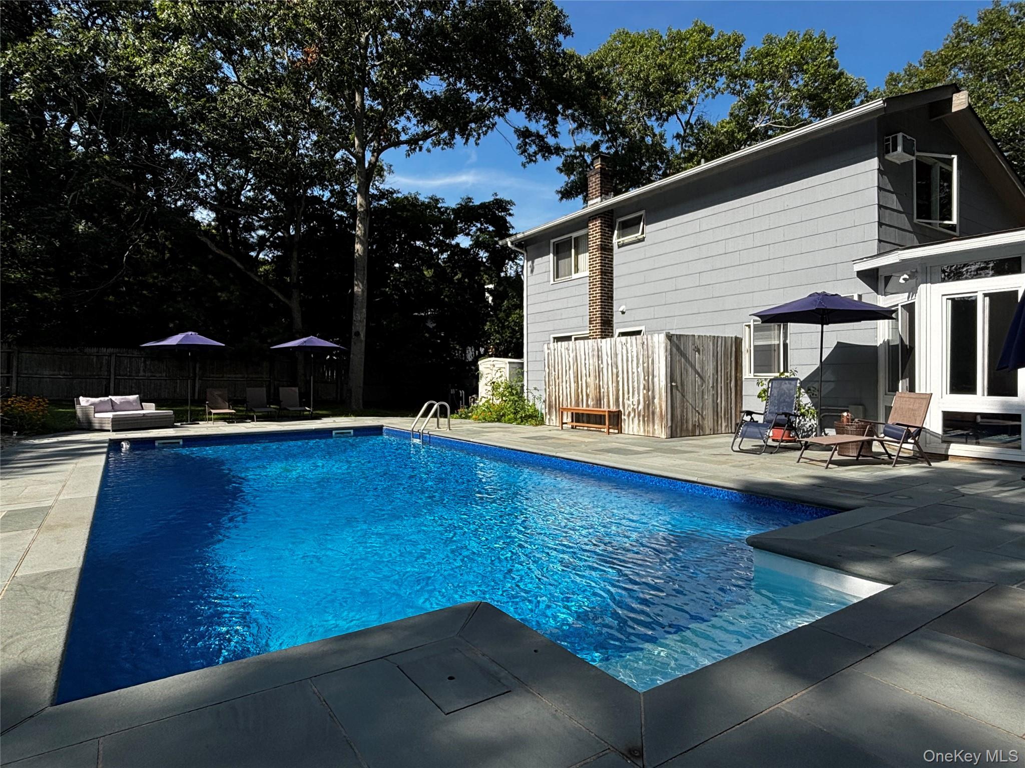 17 Columbine S – For Sale photo 6