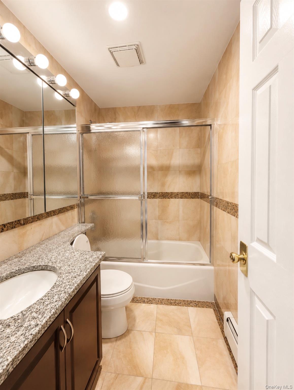 4105 College Point Boulevard, Unit 2D photo 9