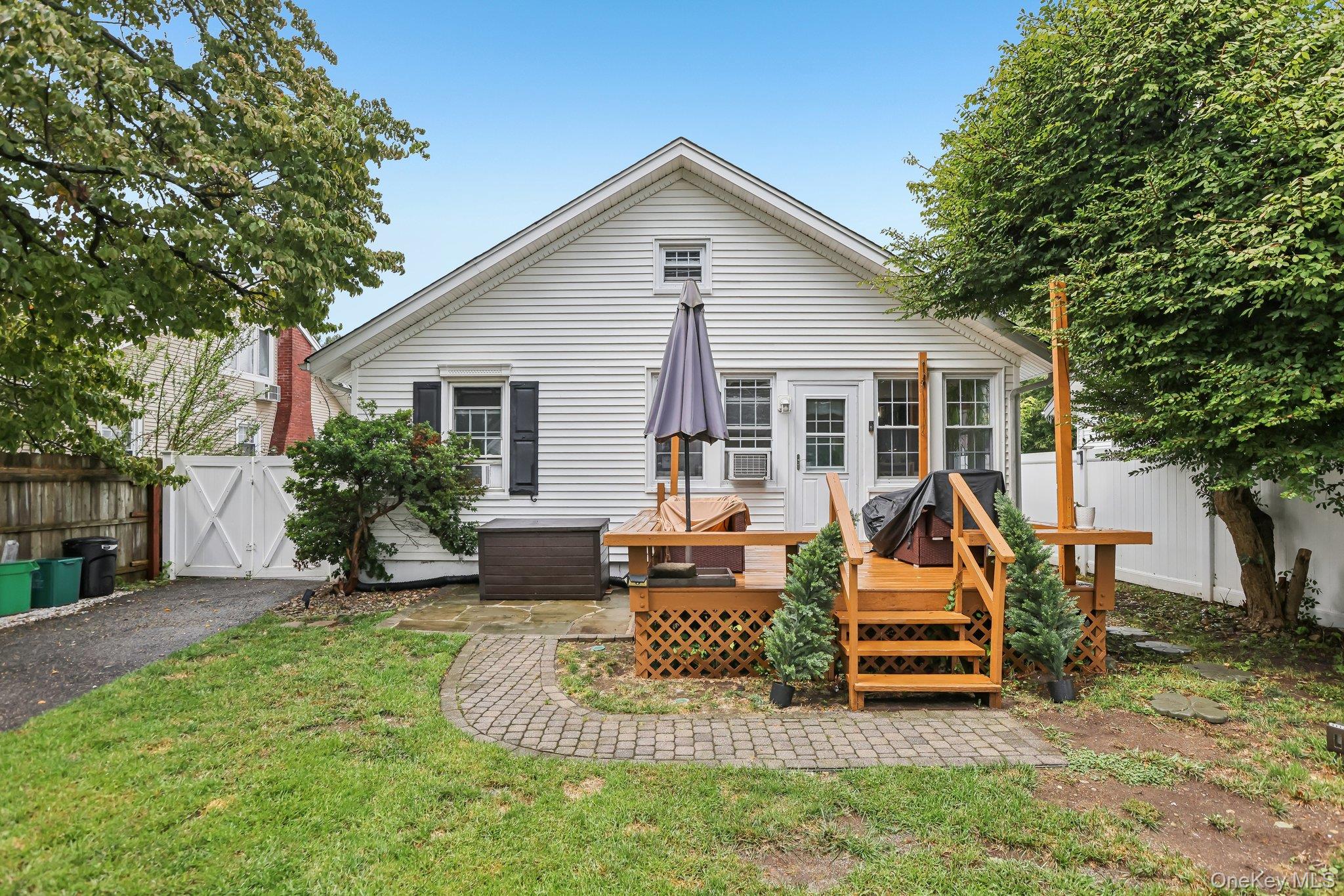 52 Prairie Avenue – For Sale photo 20