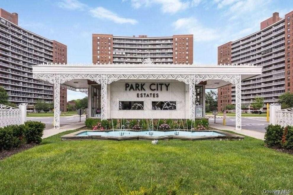 61-55 98th street, Unit 4N photo 2