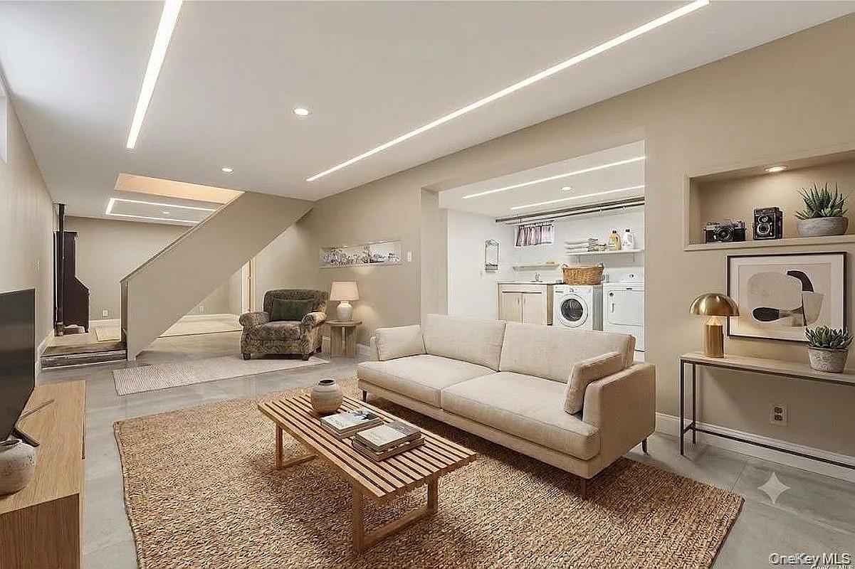 80-15B 168th Street – For Sale photo 13