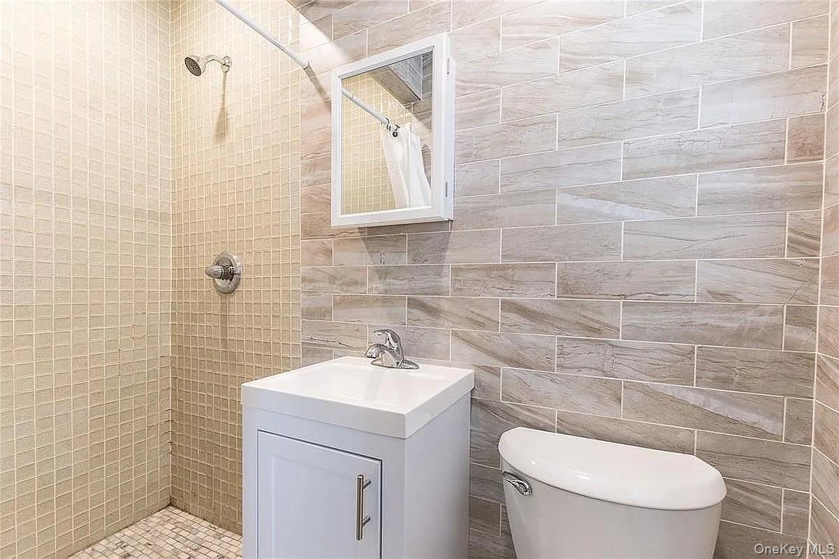 80-15B 168th Street – For Sale photo 12