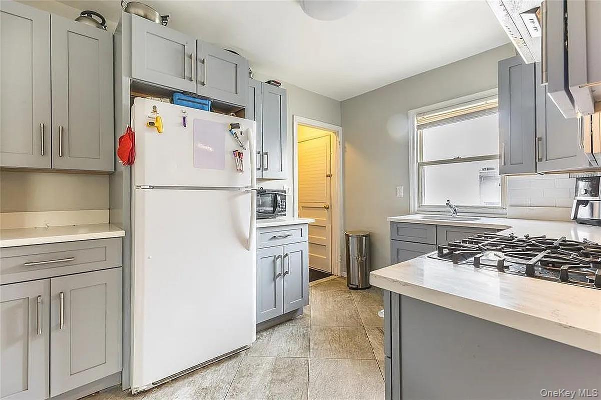 80-15B 168th Street – For Sale photo 3