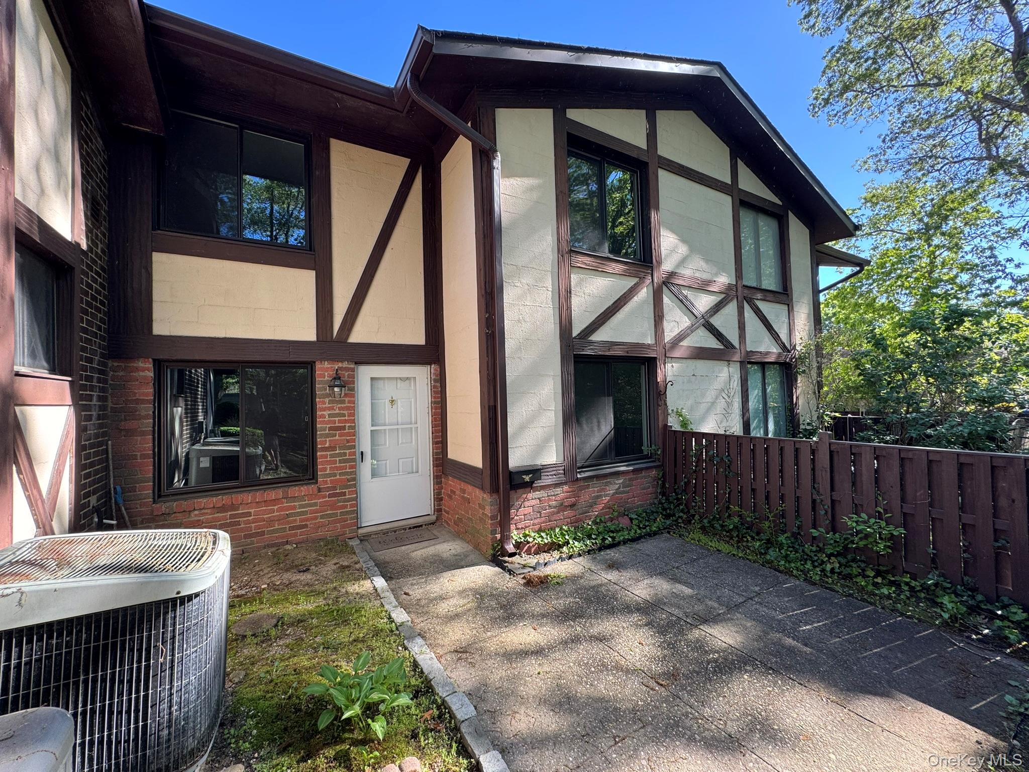 233 Sagamore Hills Drive – For Rent photo 8