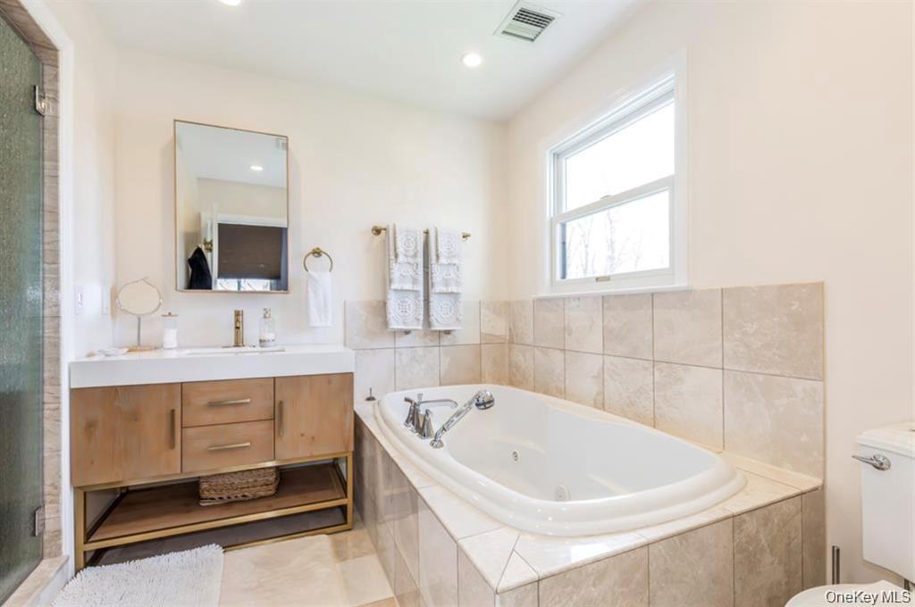 12 Midvale Avenue – For Sale photo 15