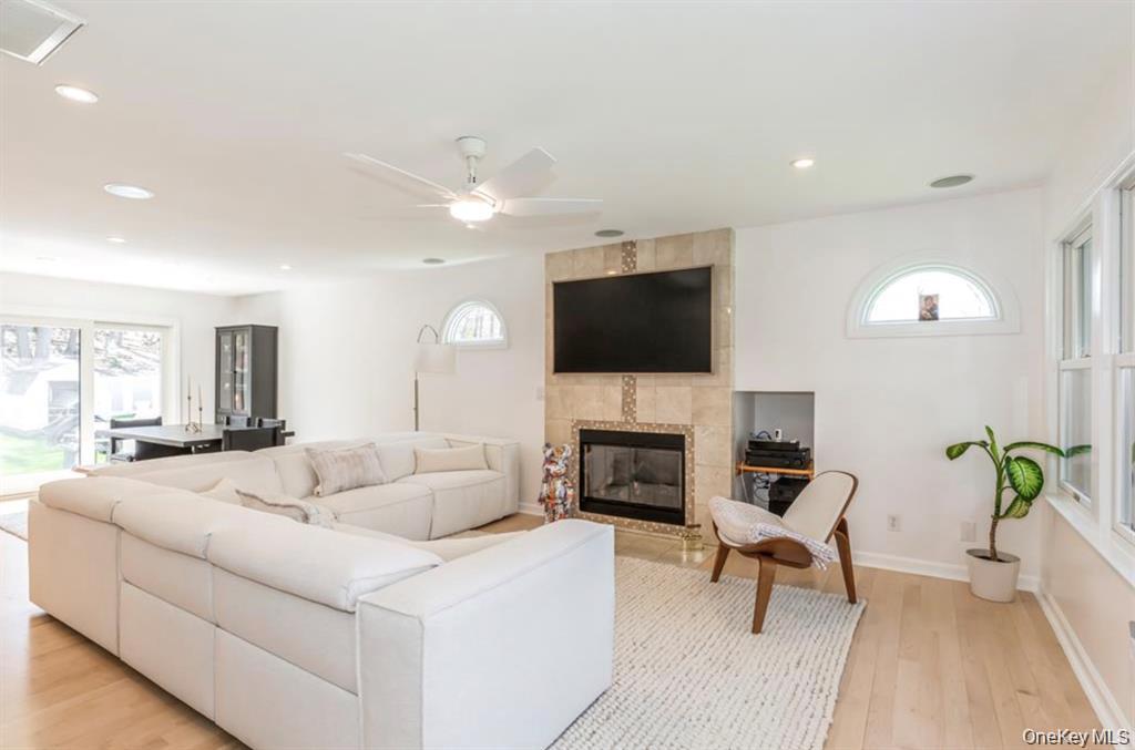 12 Midvale Avenue – For Sale photo 9