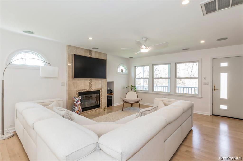 12 Midvale Avenue – For Sale photo 8
