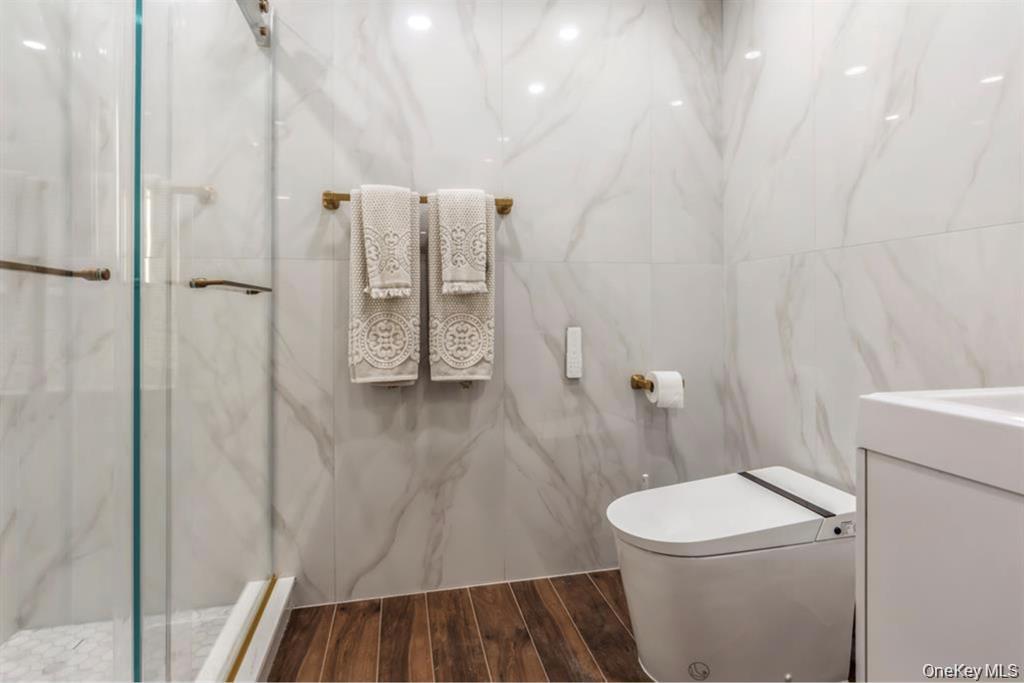 12 Midvale Avenue – For Sale photo 11