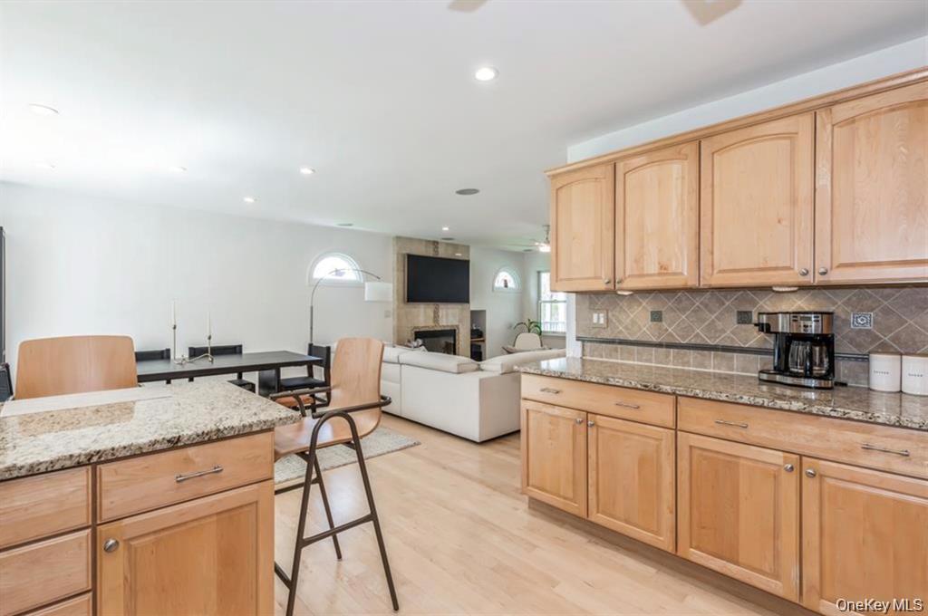 12 Midvale Avenue – For Sale photo 5