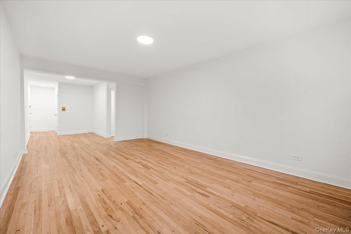 3260 Netherland Avenue, Unit 2H photo 7