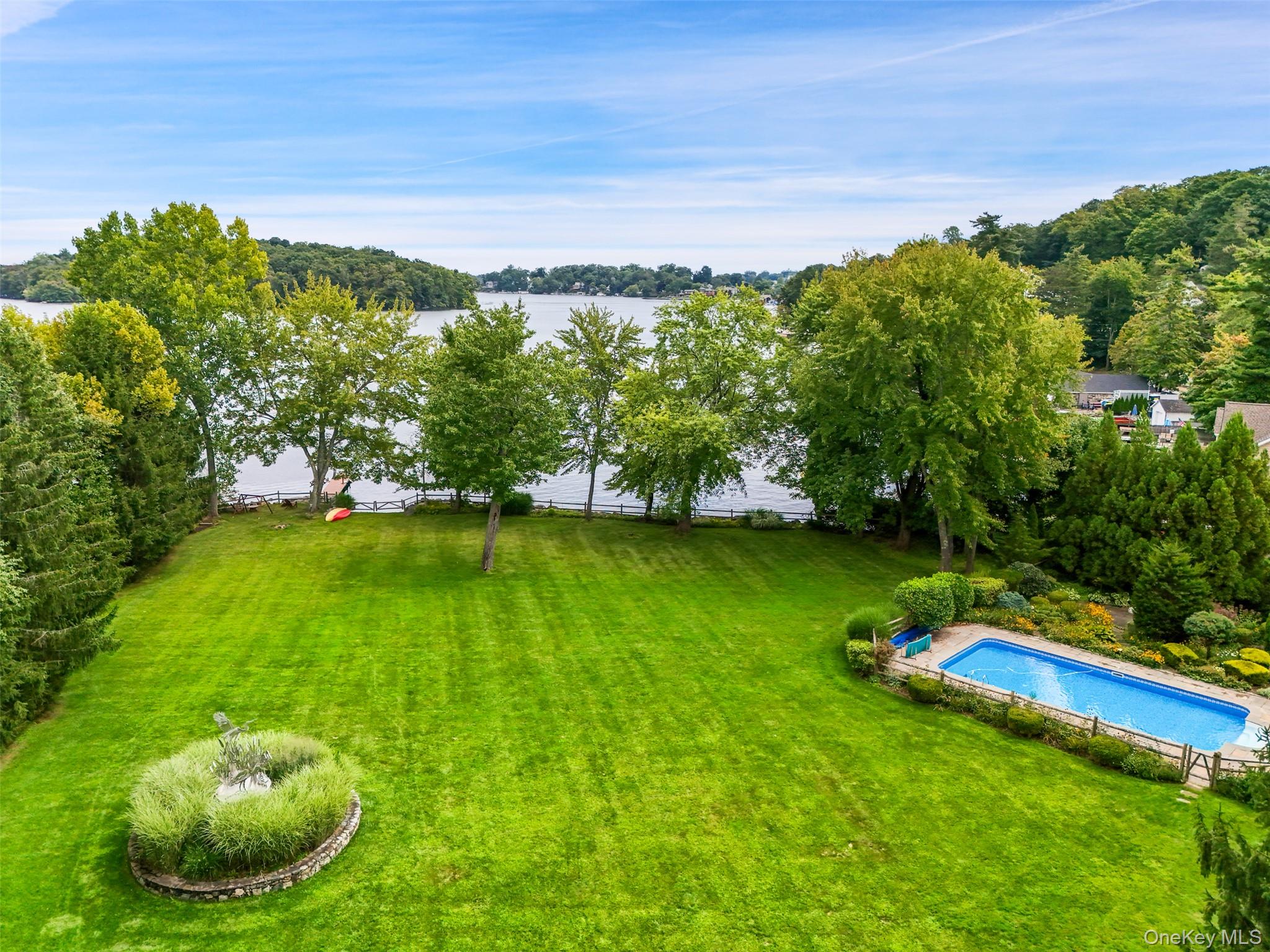 18 Clara Lane – For Sale photo 2