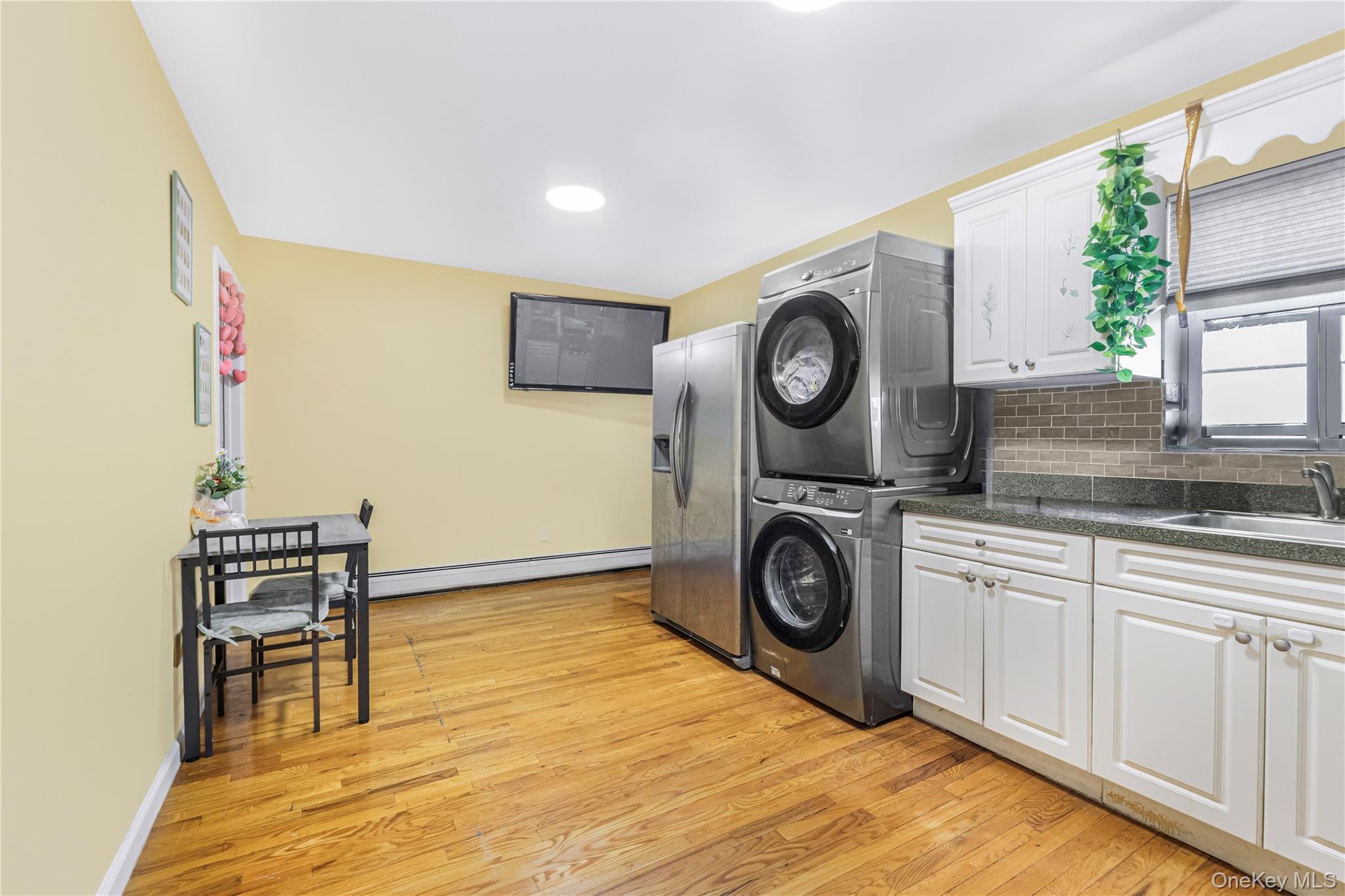 2573 Pelham Bay Park W – For Sale photo 4
