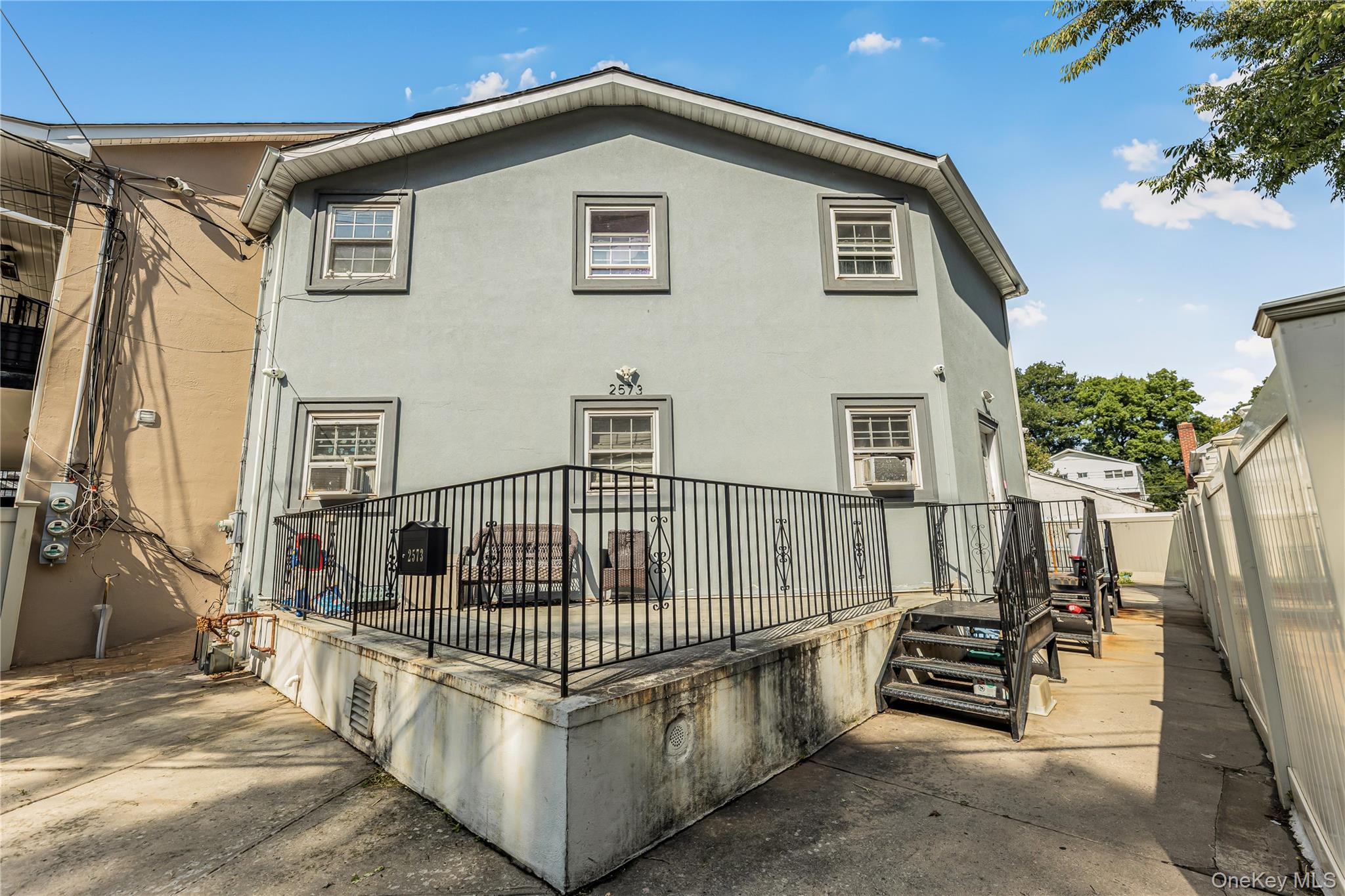 2573 Pelham Bay Park W – For Sale