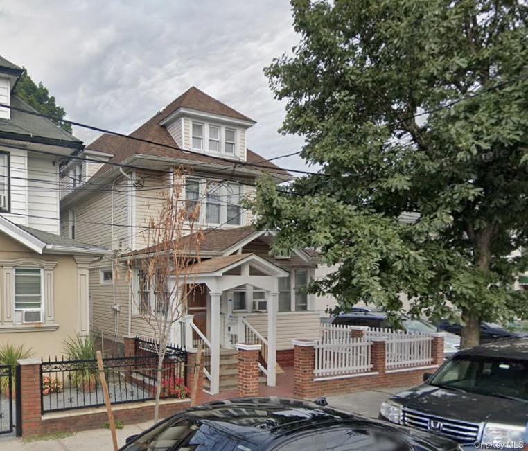 8752 143rd Street, Unit 2nd flr