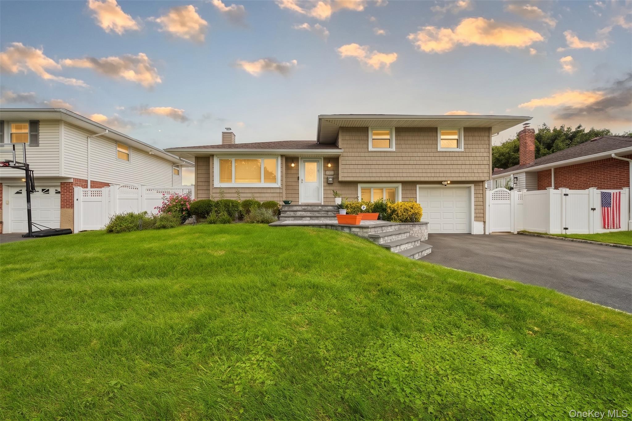 16 Spector Lane – For Sale