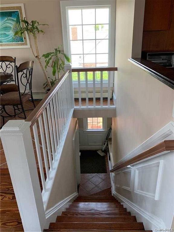 38 Clayton Avenue, Unit Upper photo 2