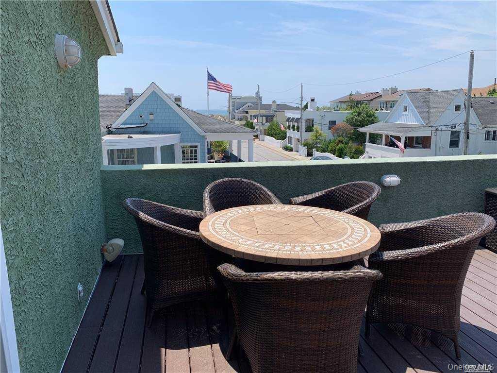 38 Clayton Avenue, Unit Upper photo 13