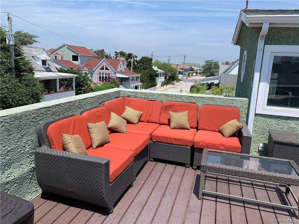38 Clayton Avenue, Unit Upper photo 12