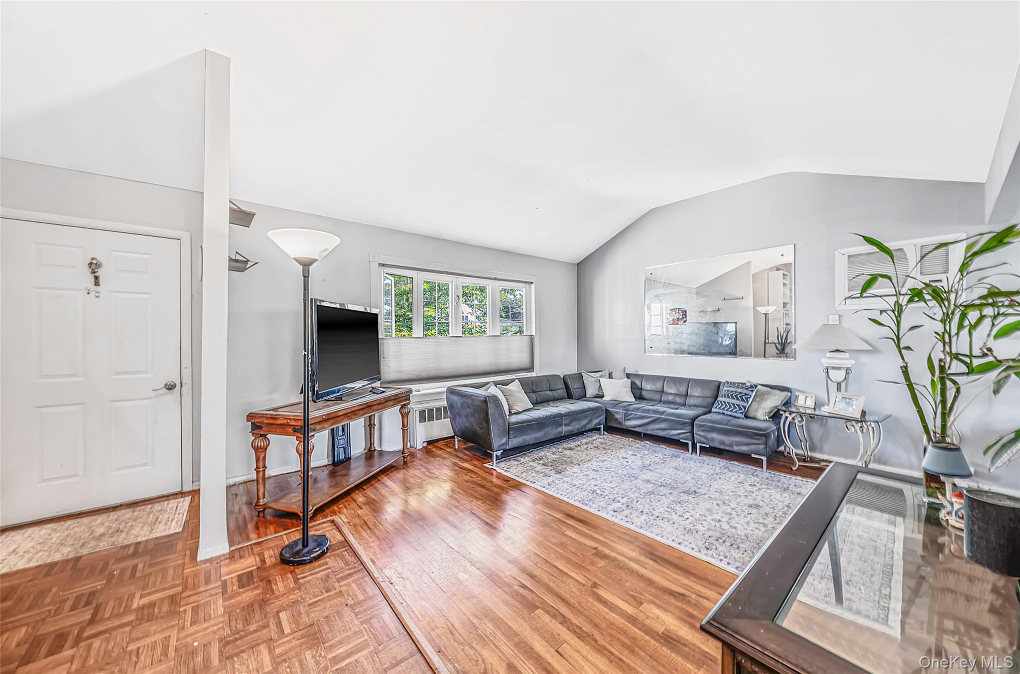 172 walnut – For Sale photo 3