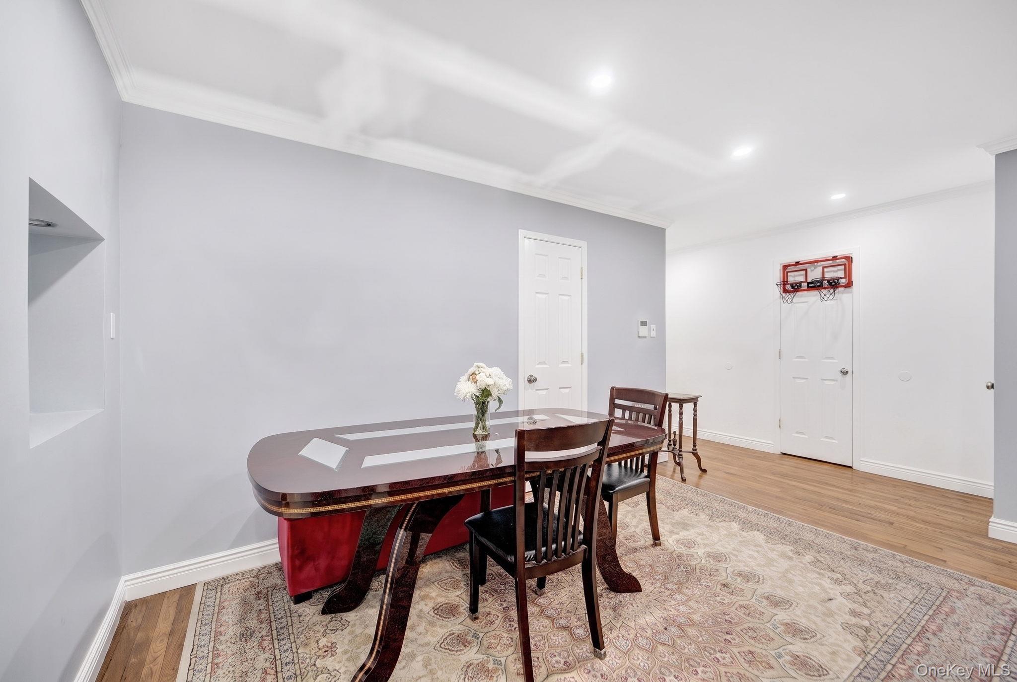 140-35 Burden Crescent, Unit 402 photo 6