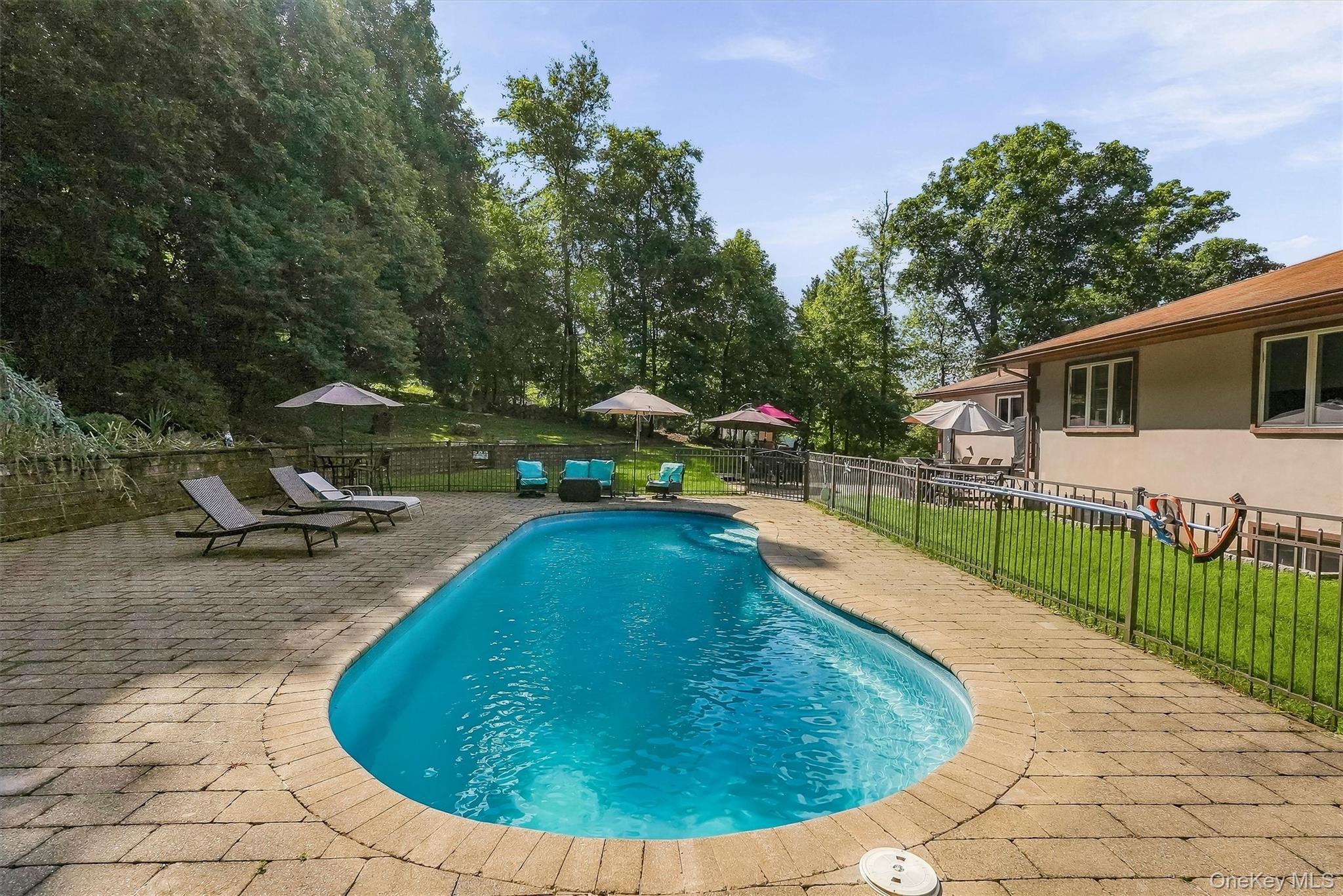 72 Eastview Drive – For Sale photo 41