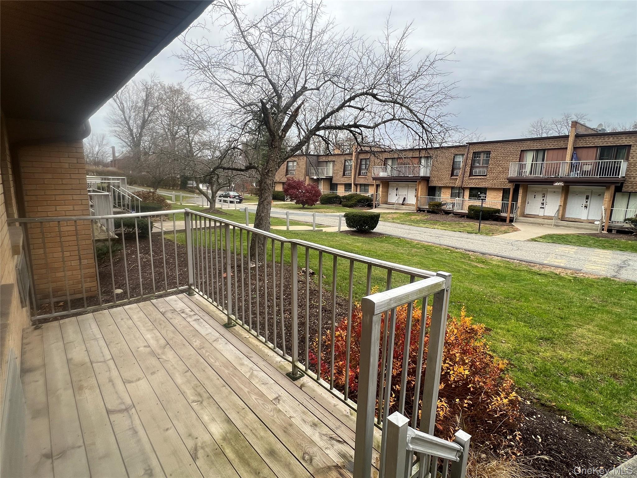 408 Carpenter Avenue, Unit 24 photo 10