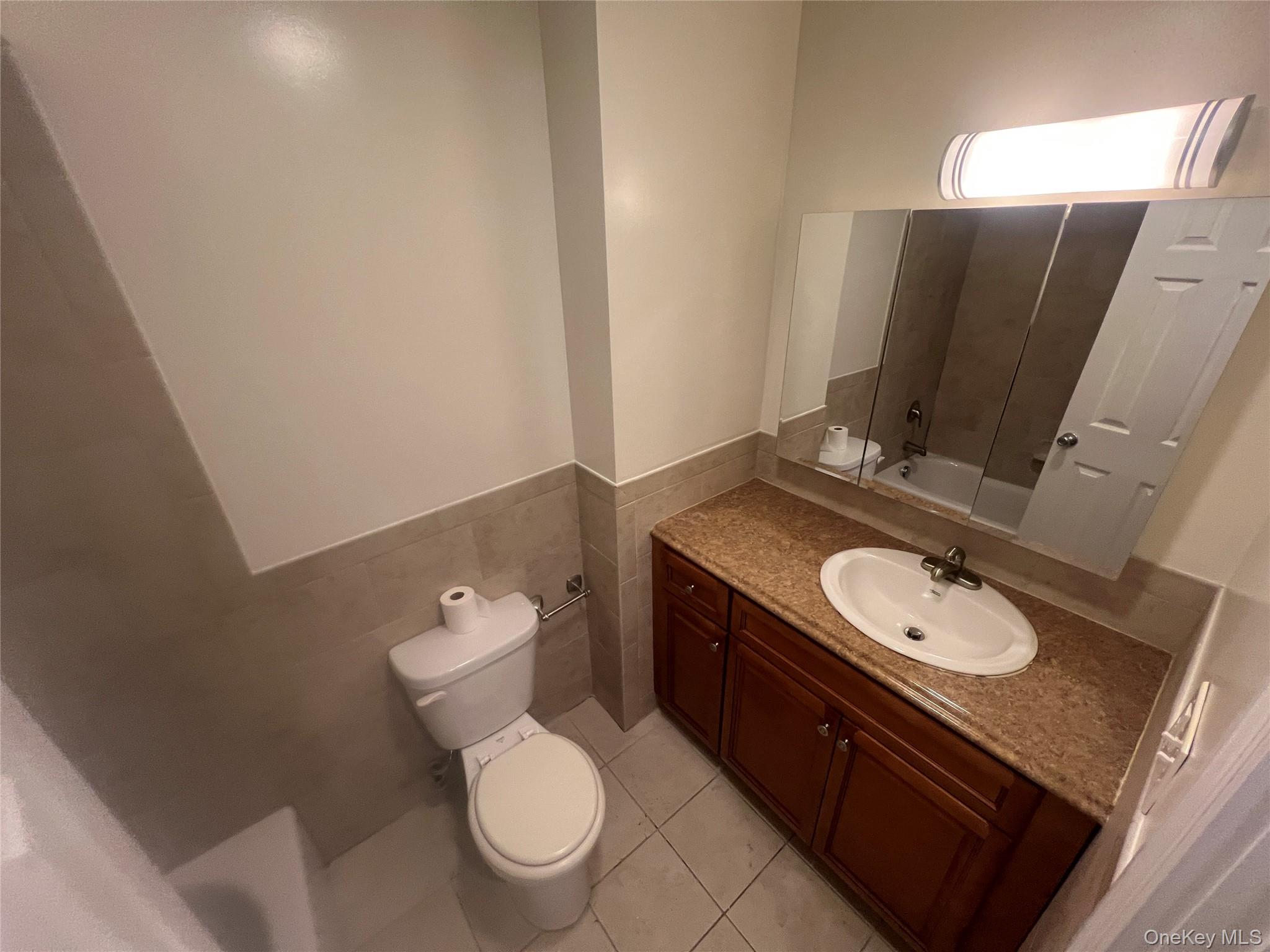408 Carpenter Avenue, Unit 24 photo 8