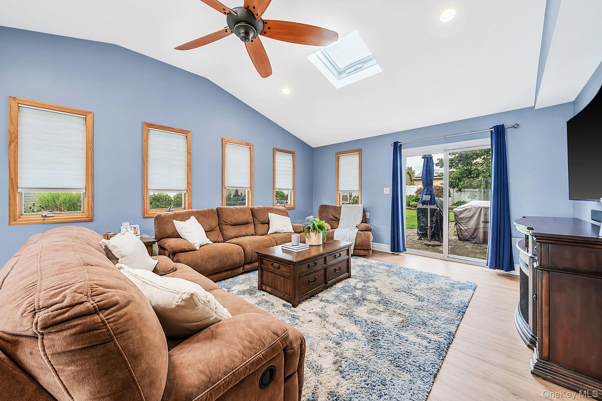 4 Loma Street – For Sale photo 16