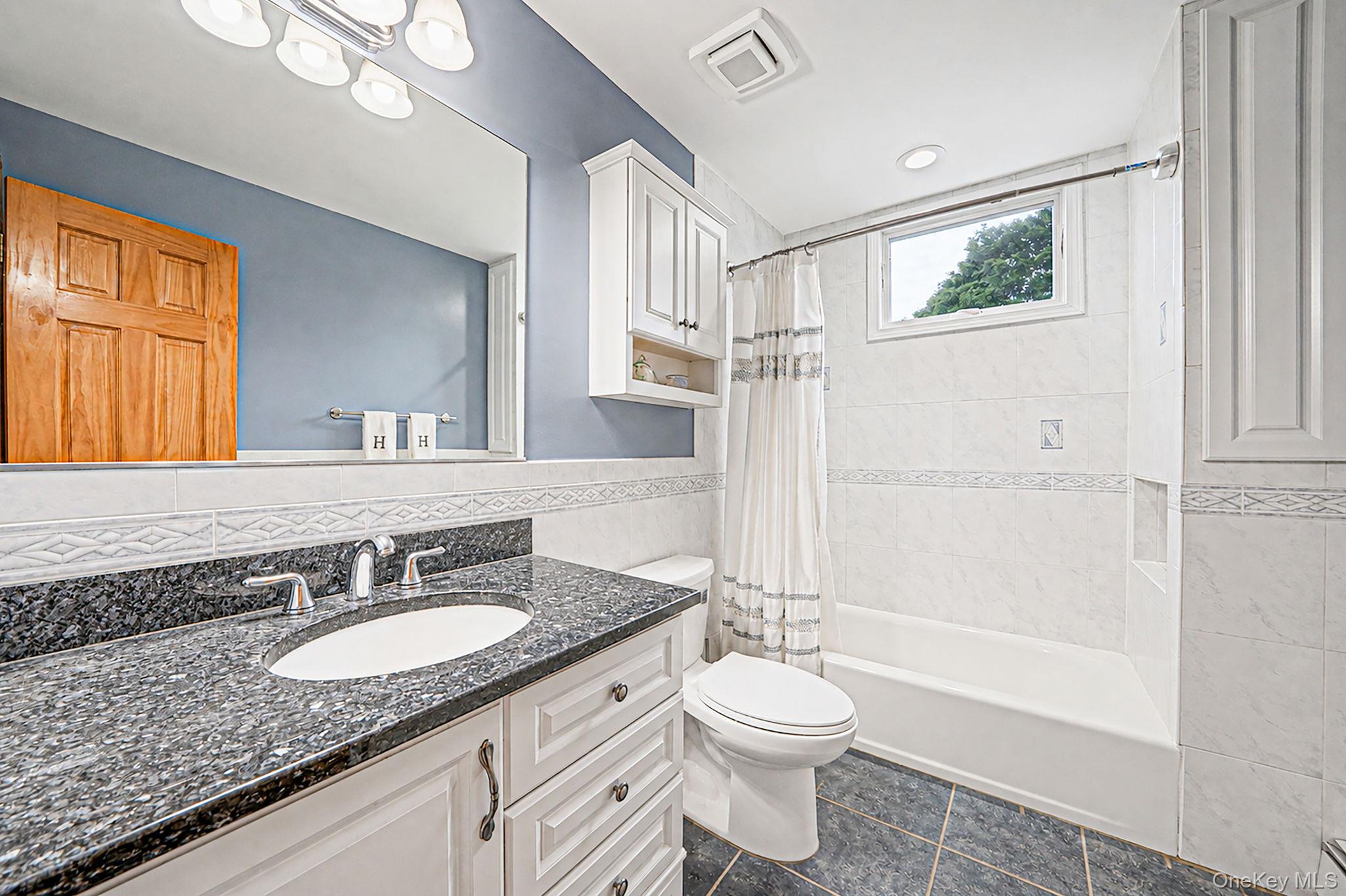 4 Loma Street – For Sale photo 27
