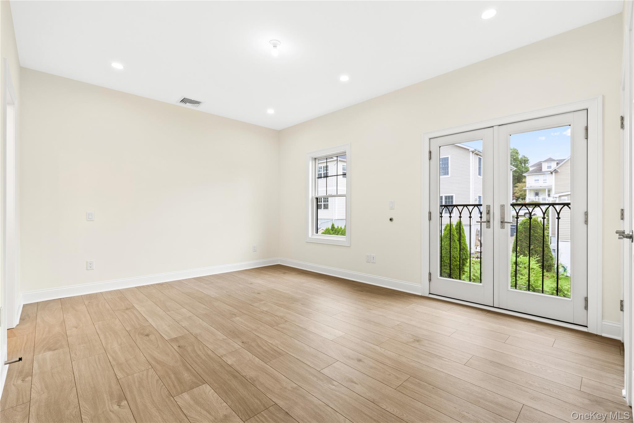 535 2nd Street, Unit Duplex “L” photo 16