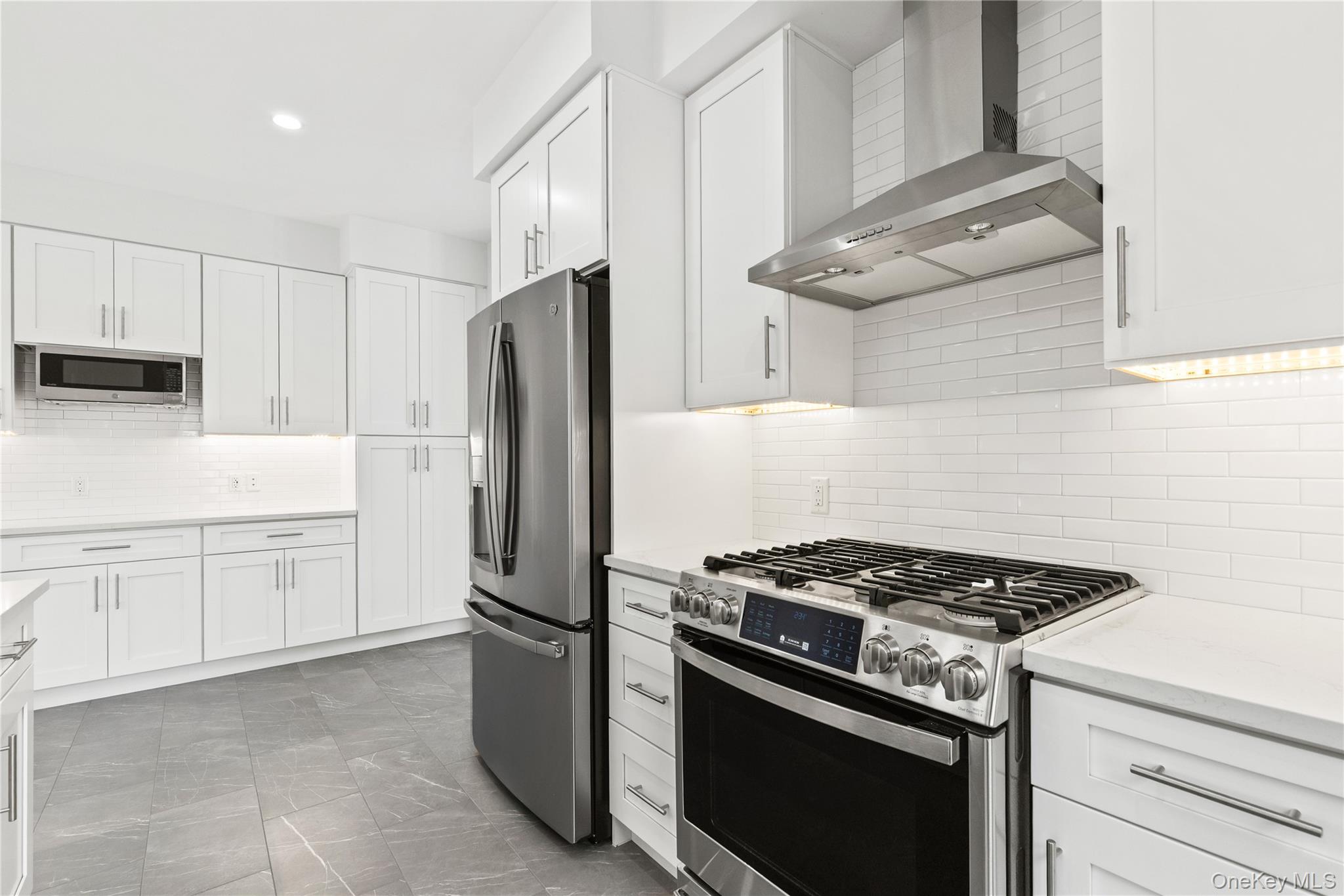 535 2nd Street, Unit Duplex “L” photo 11