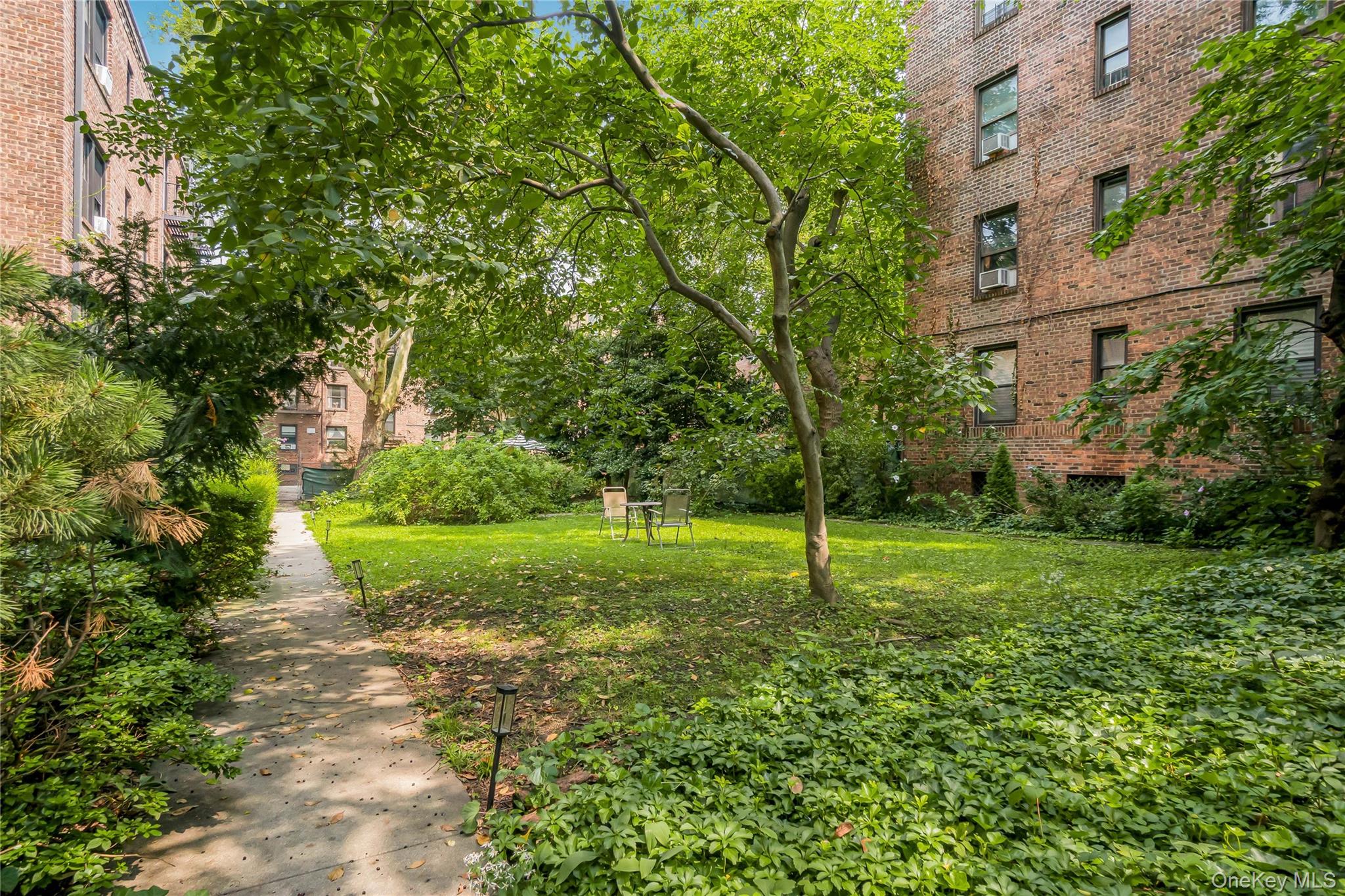 43-17 47th Street, Unit D-43 photo 15