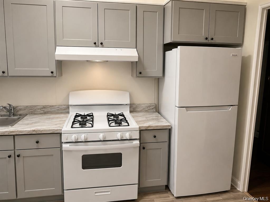 2043 Mayflower Avenue – For Sale photo 6