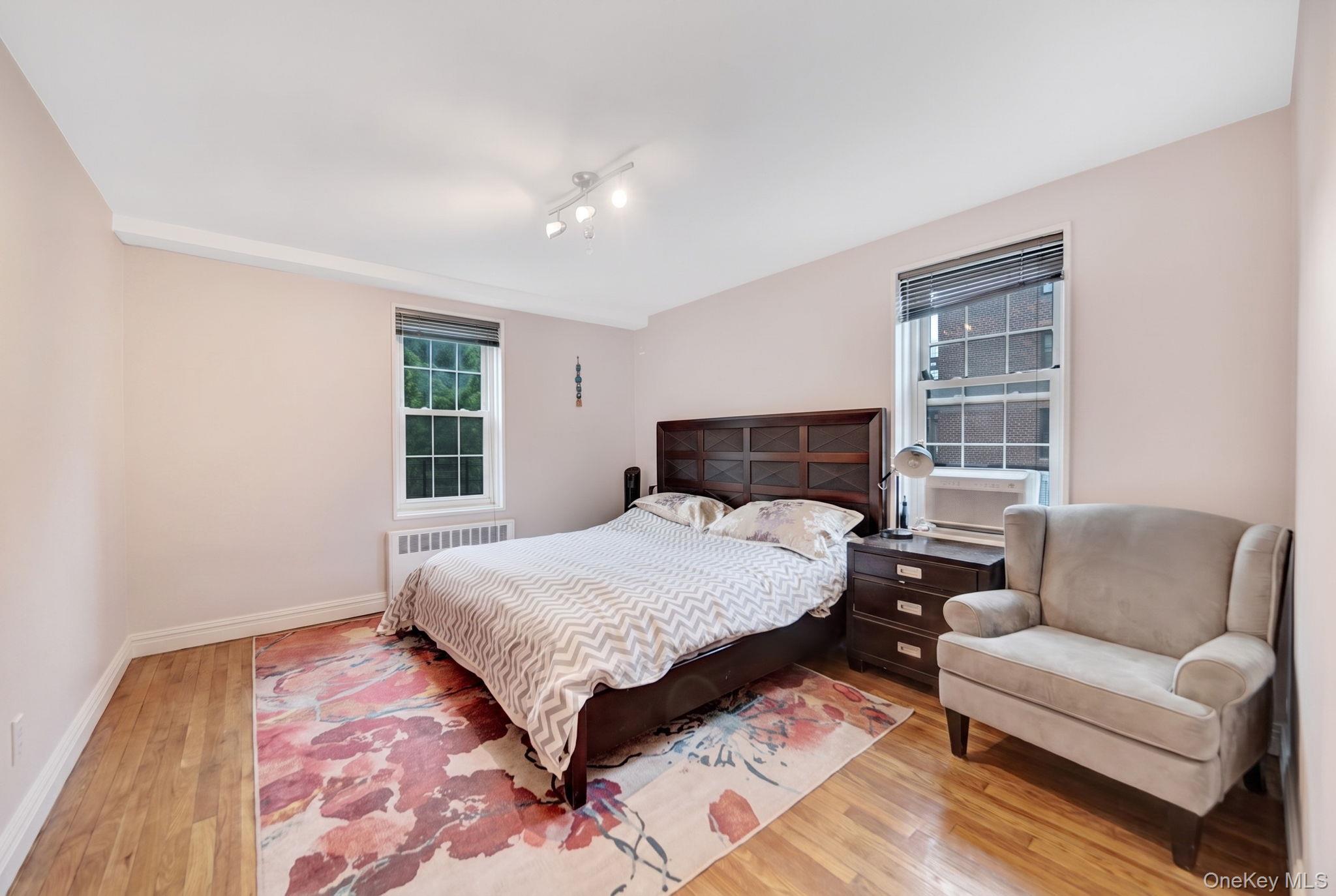 140-35 Burden Crescent, Unit 402 photo 14