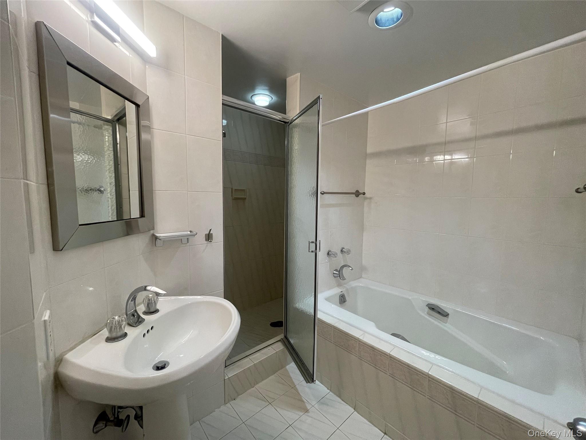 50 E Hartsdale Avenue, Unit 1H photo 9