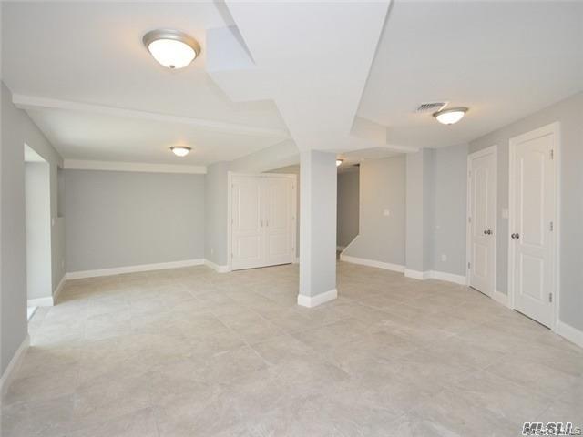 12 Nesaquake Avenue – For Rent photo 10