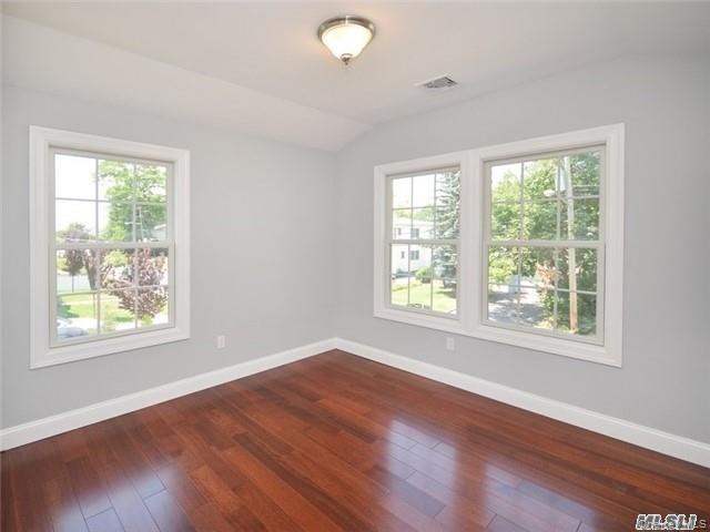 12 Nesaquake Avenue – For Rent photo 9
