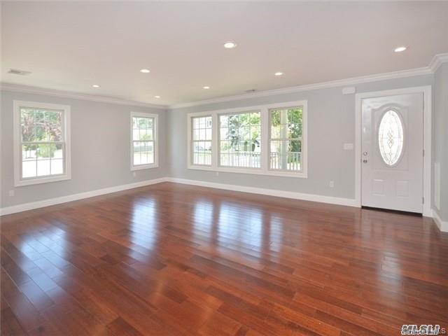 12 Nesaquake Avenue – For Rent photo 2