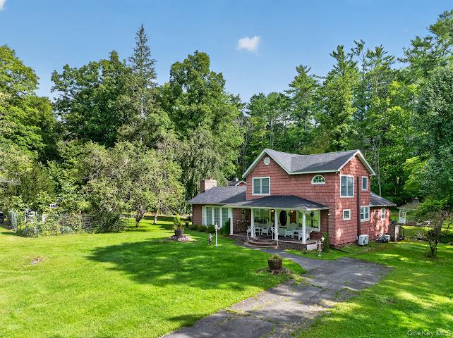 44 Airport Road – For Sale