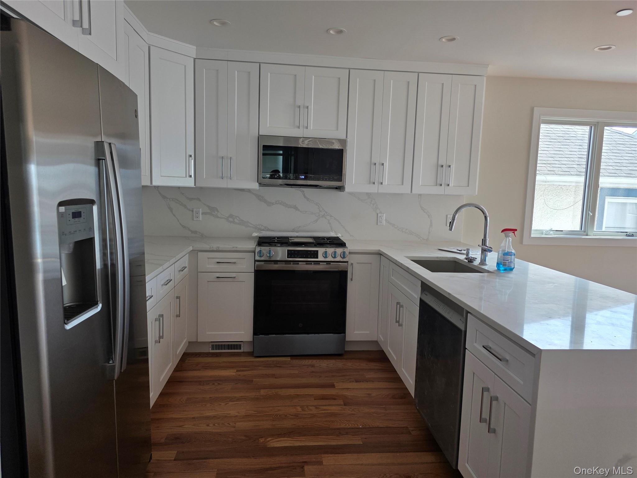 72 Ohio Avenue, Unit Lower photo 7