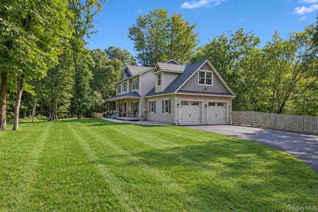 25 Pirog Road – For Sale photo 2