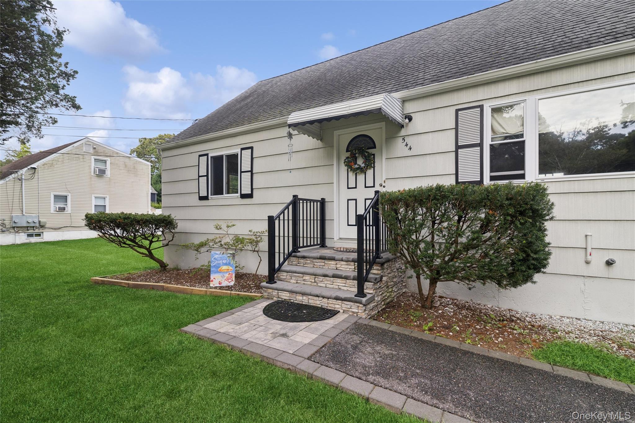 544 Park Avenue – For Sale photo 2